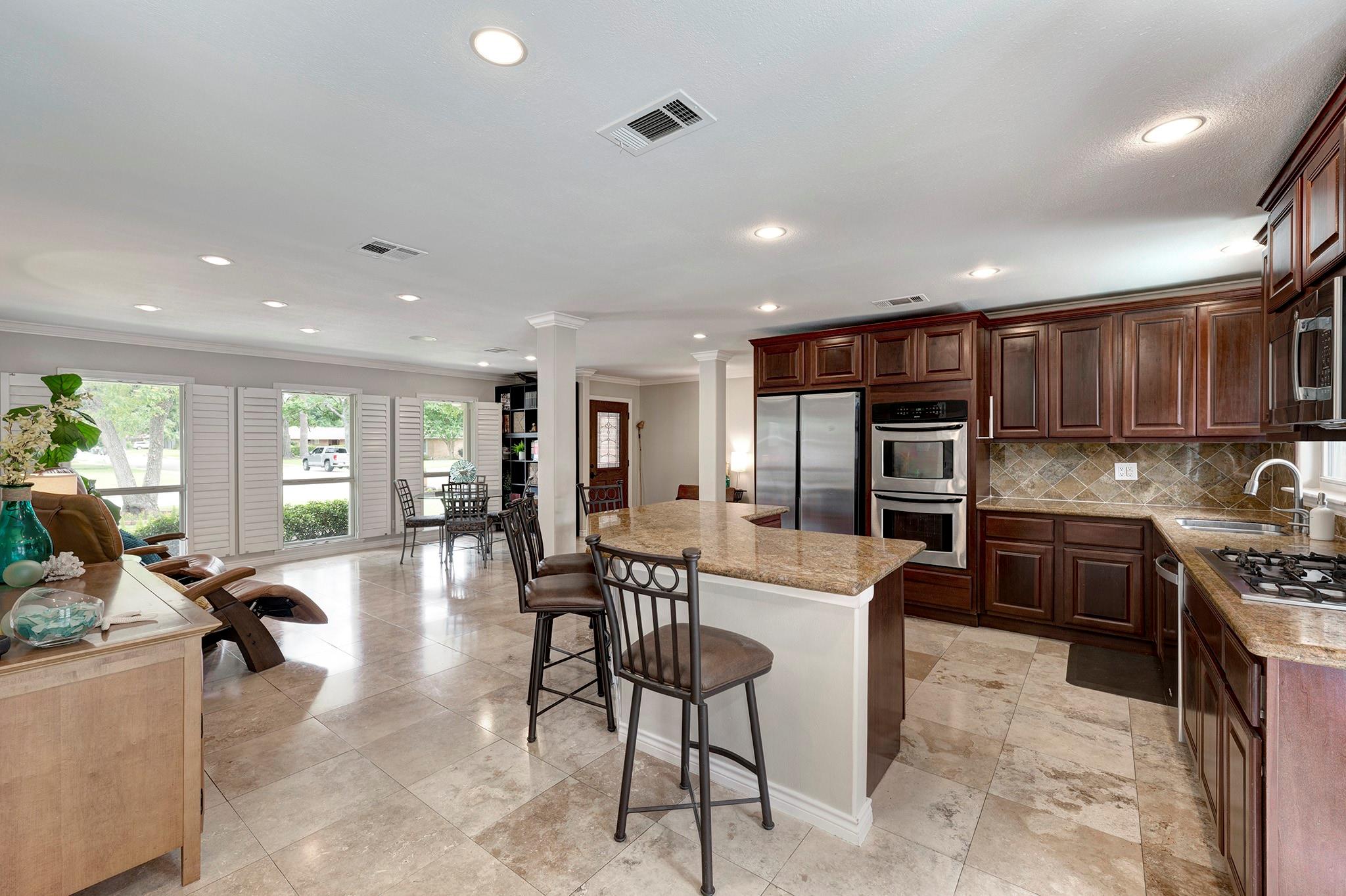1111 Clovis Road