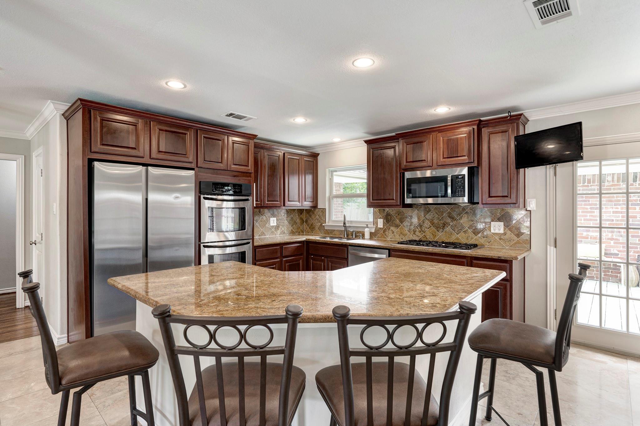 1111 Clovis Road