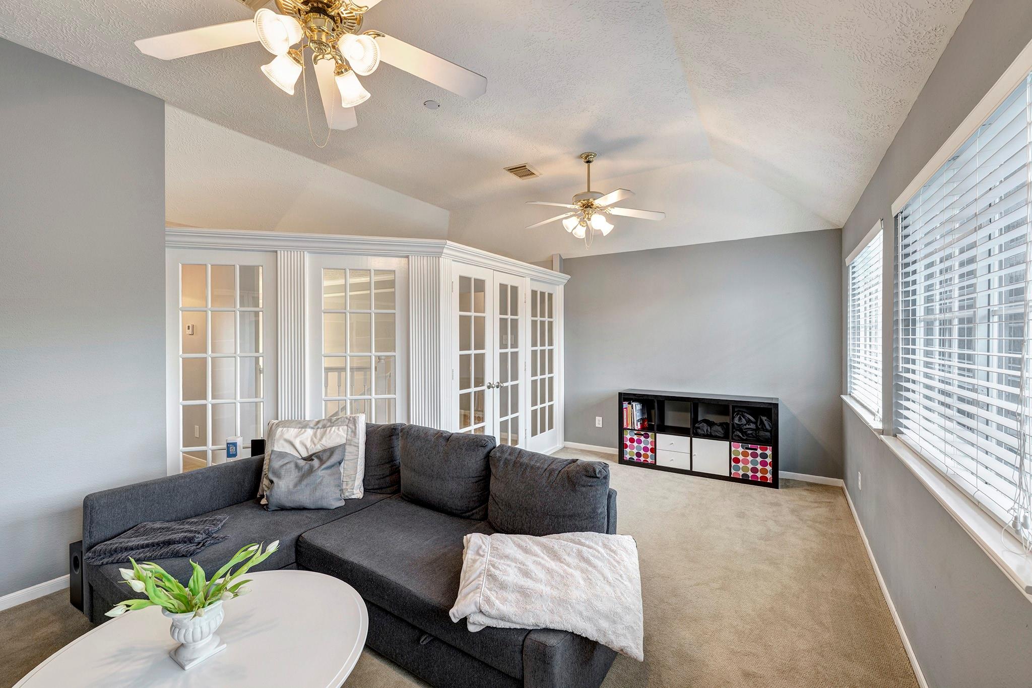 8707 Bexar Drive