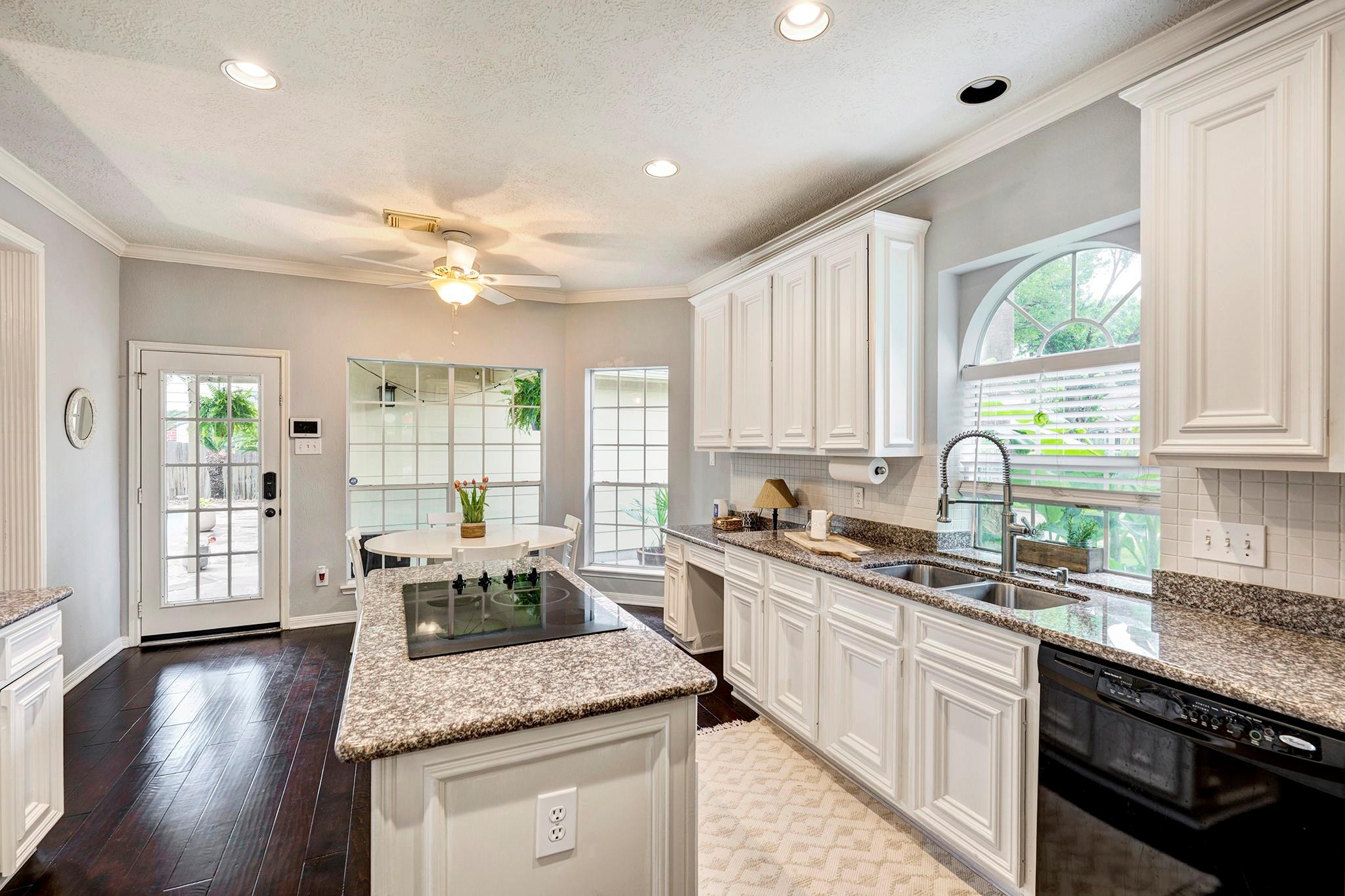 8707 Bexar Drive