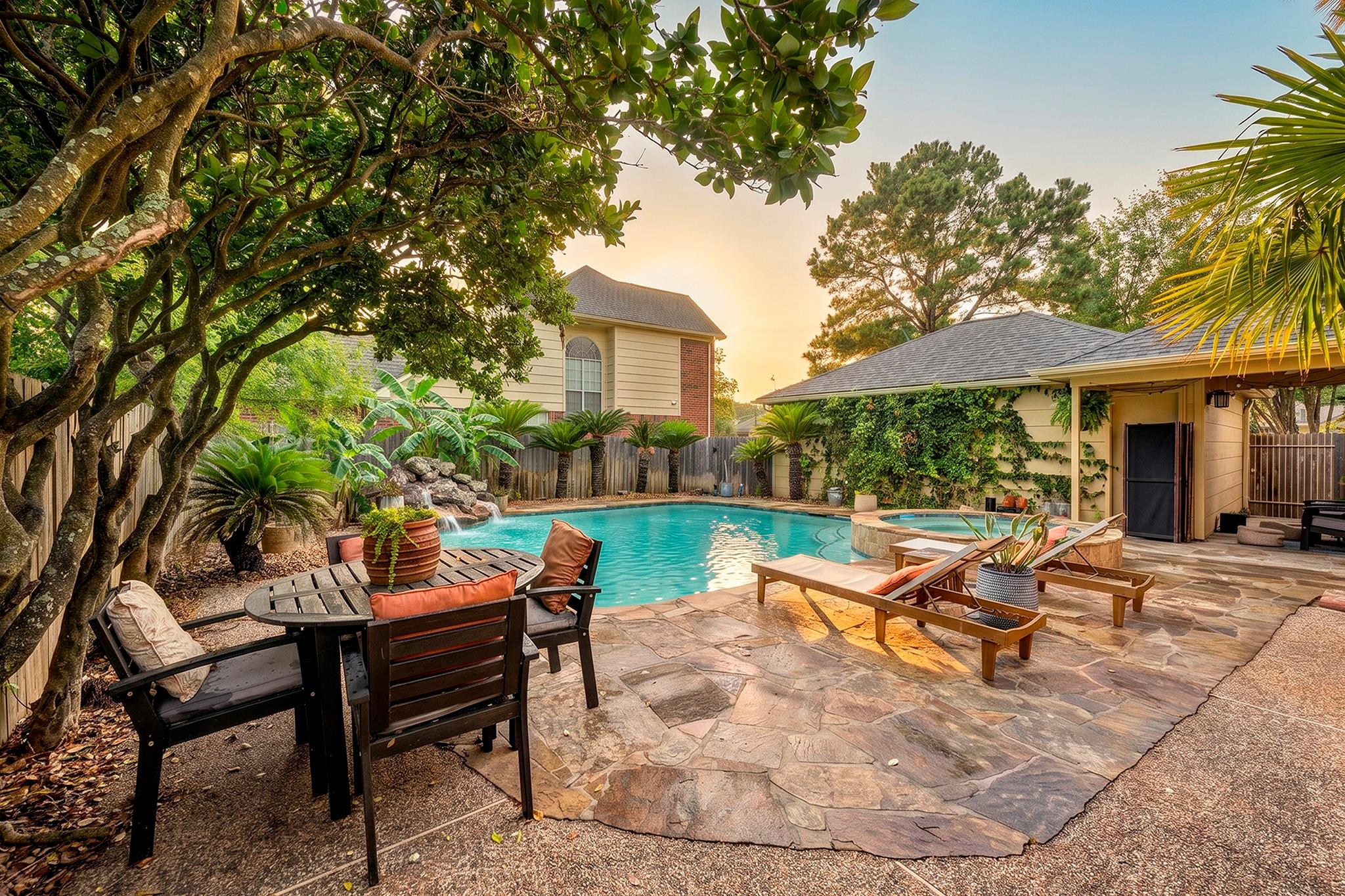 8707 Bexar Drive