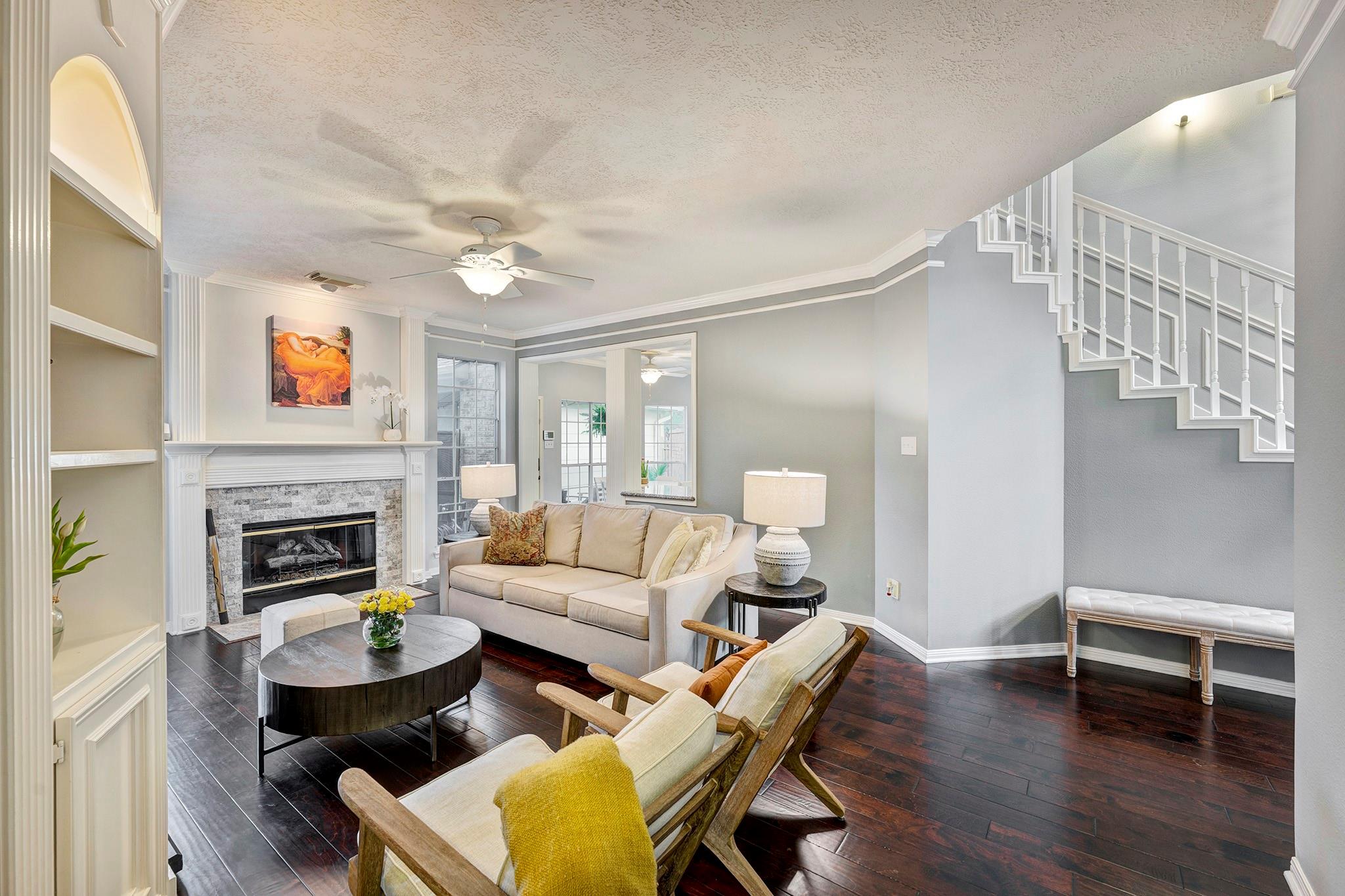 8707 Bexar Drive
