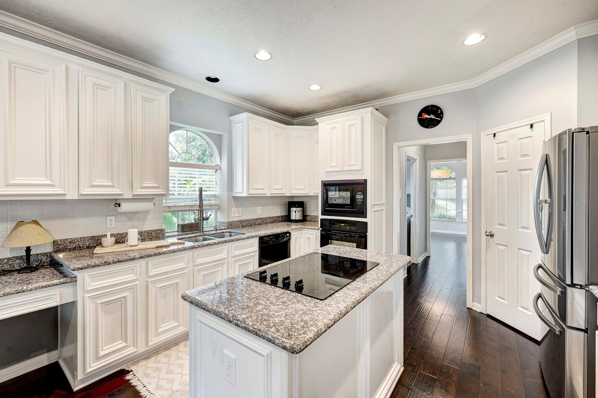 8707 Bexar Drive