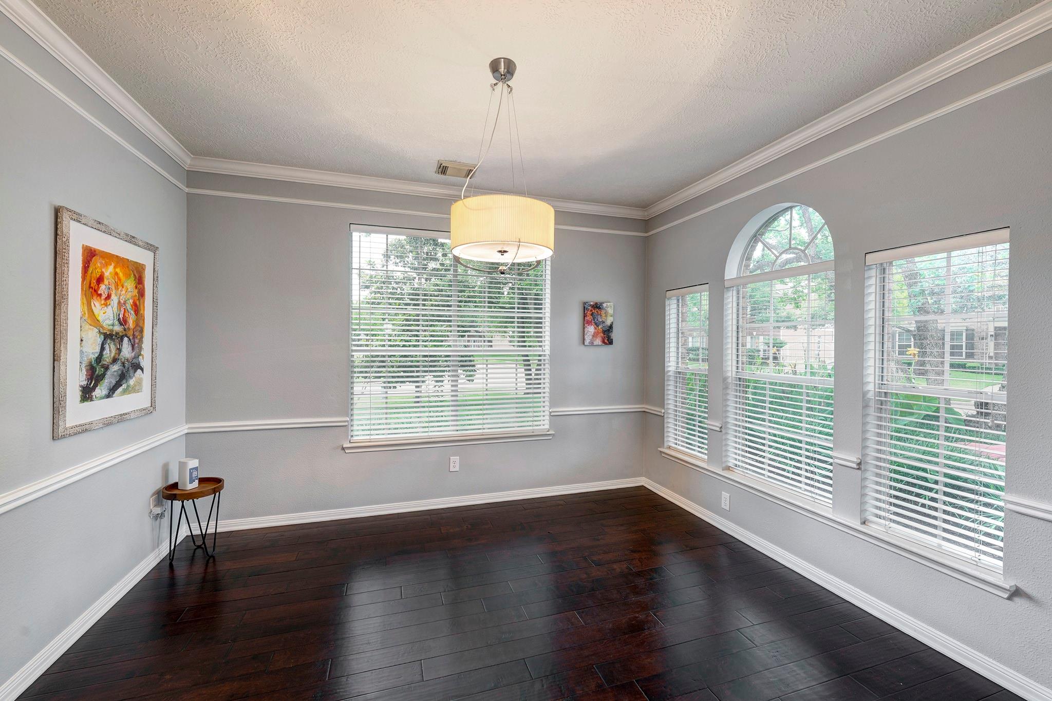 8707 Bexar Drive