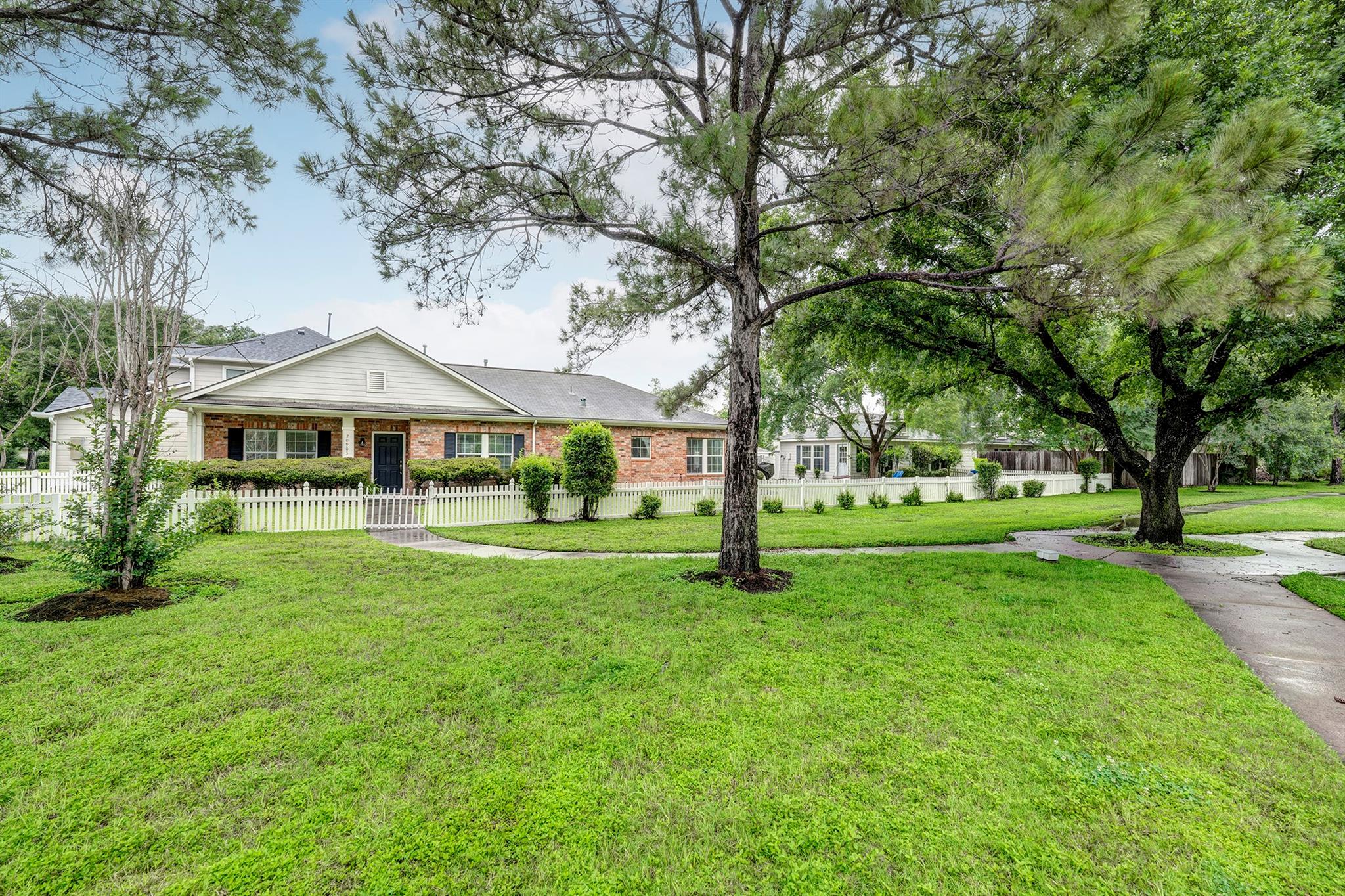 20903 Hall Colony Court