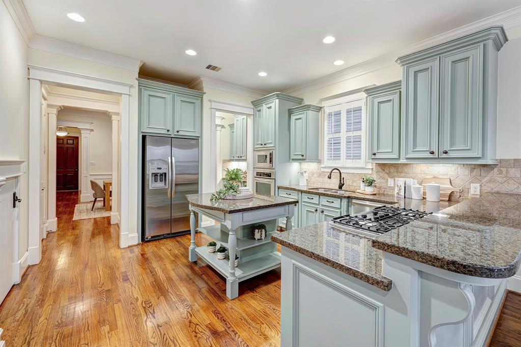 522 W 23rd Street