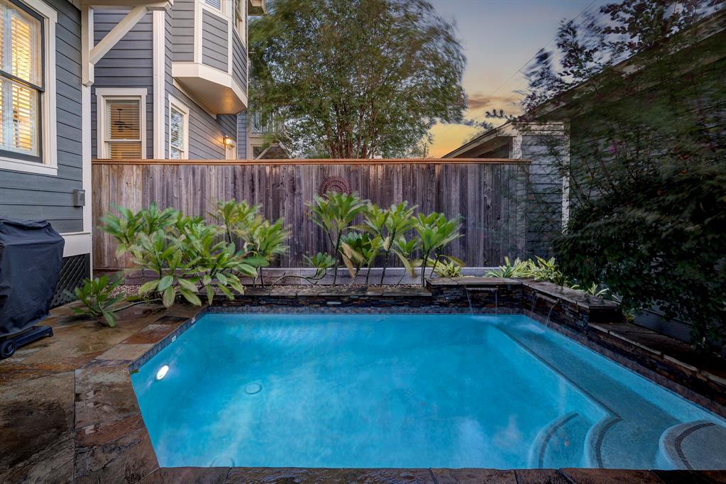 522 W 23rd Street