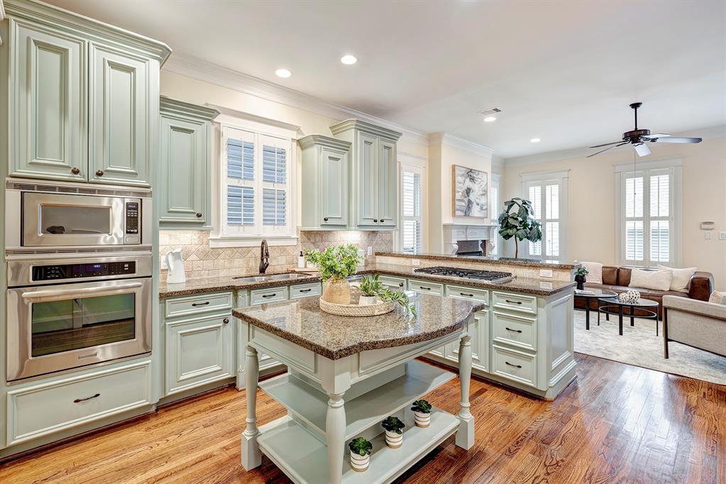 522 W 23rd Street