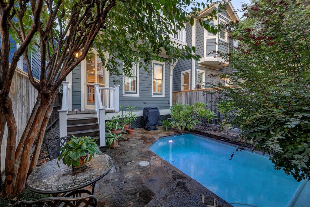 522 W 23rd Street