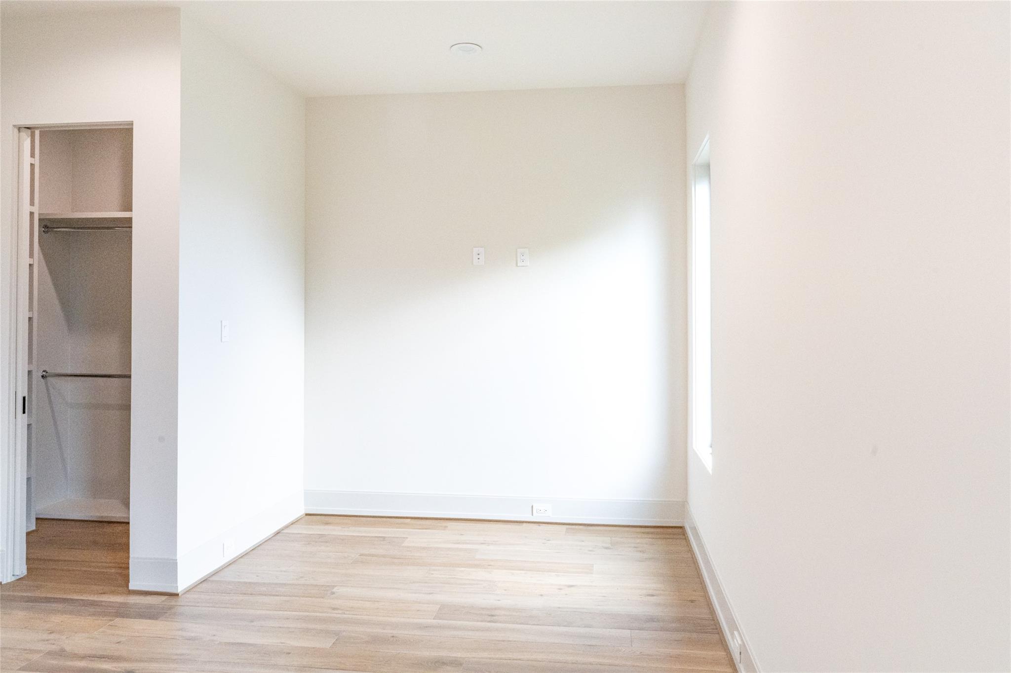 411 W Saulnier Street