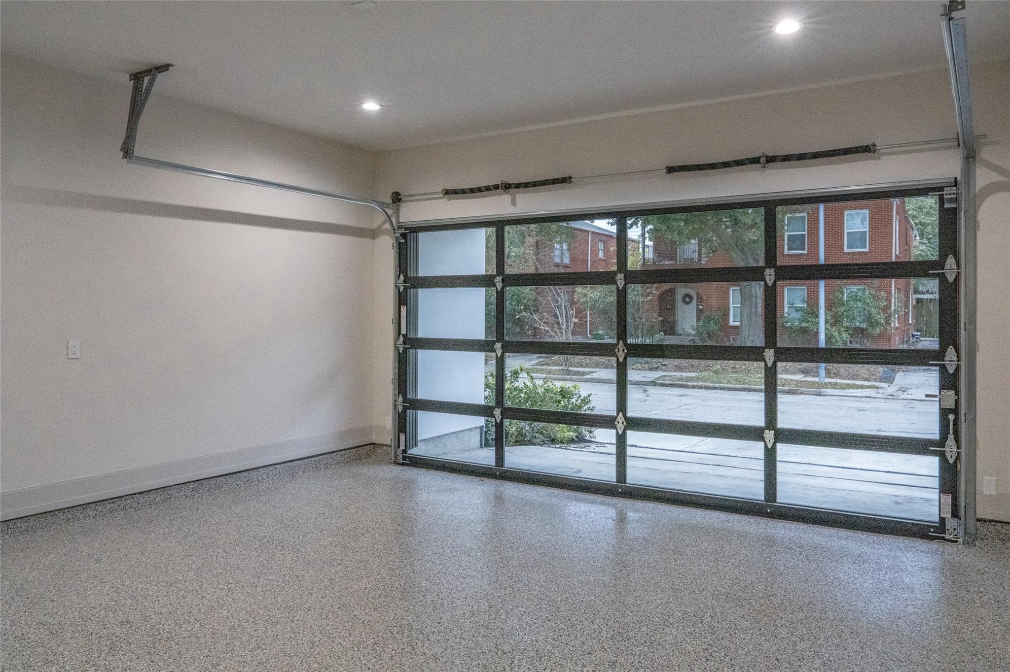 411 W Saulnier Street