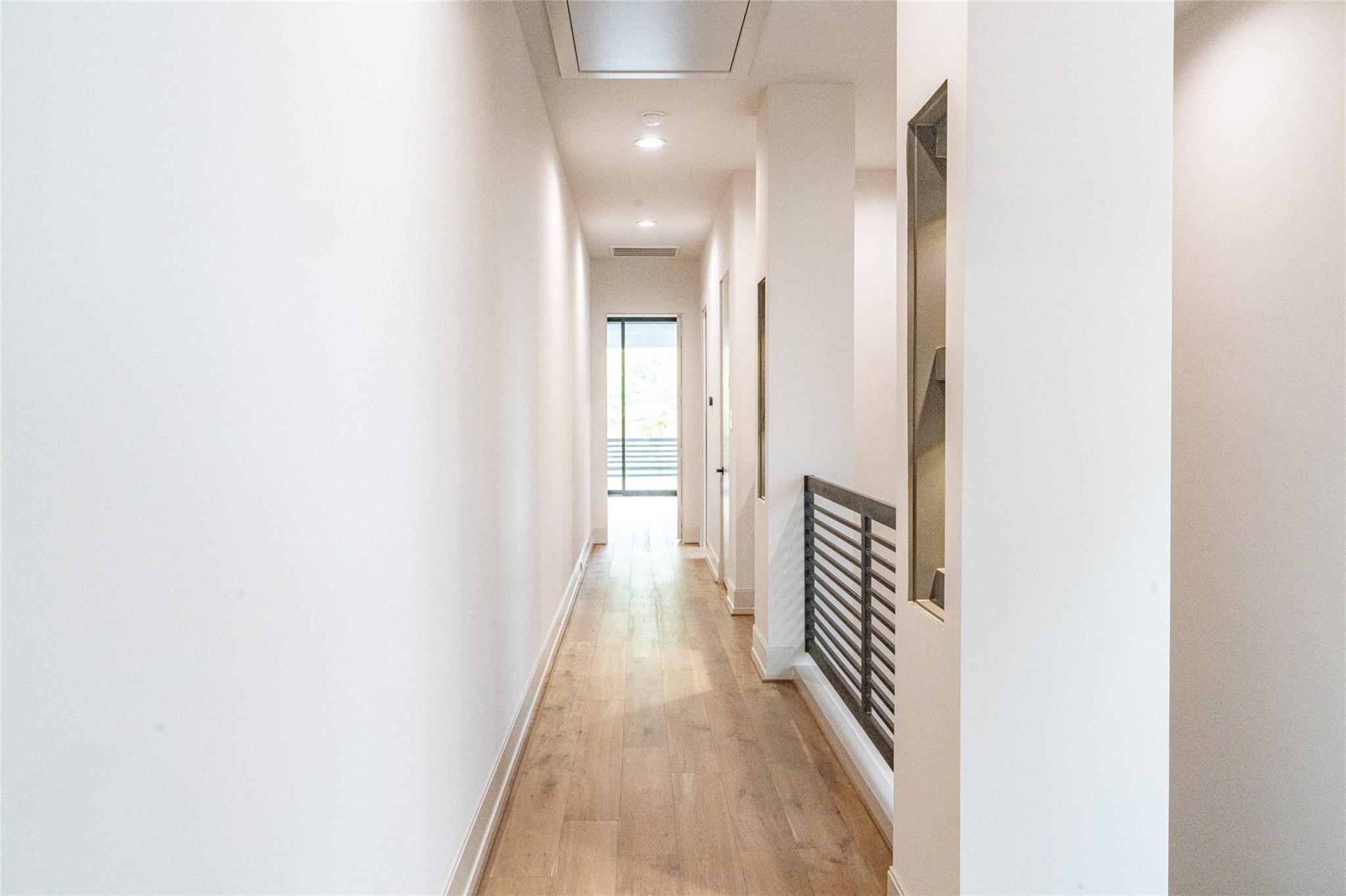 411 W Saulnier Street