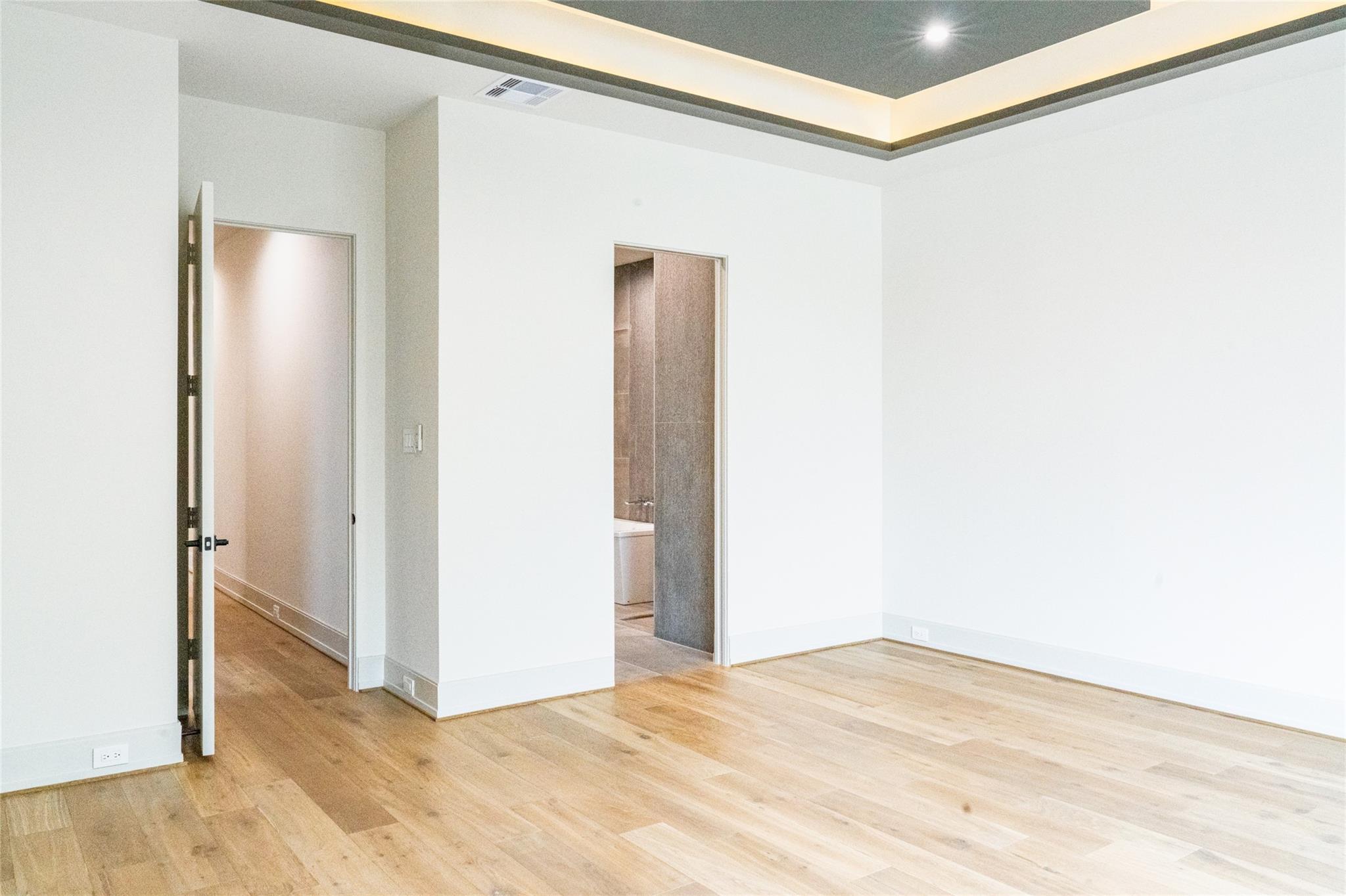 411 W Saulnier Street