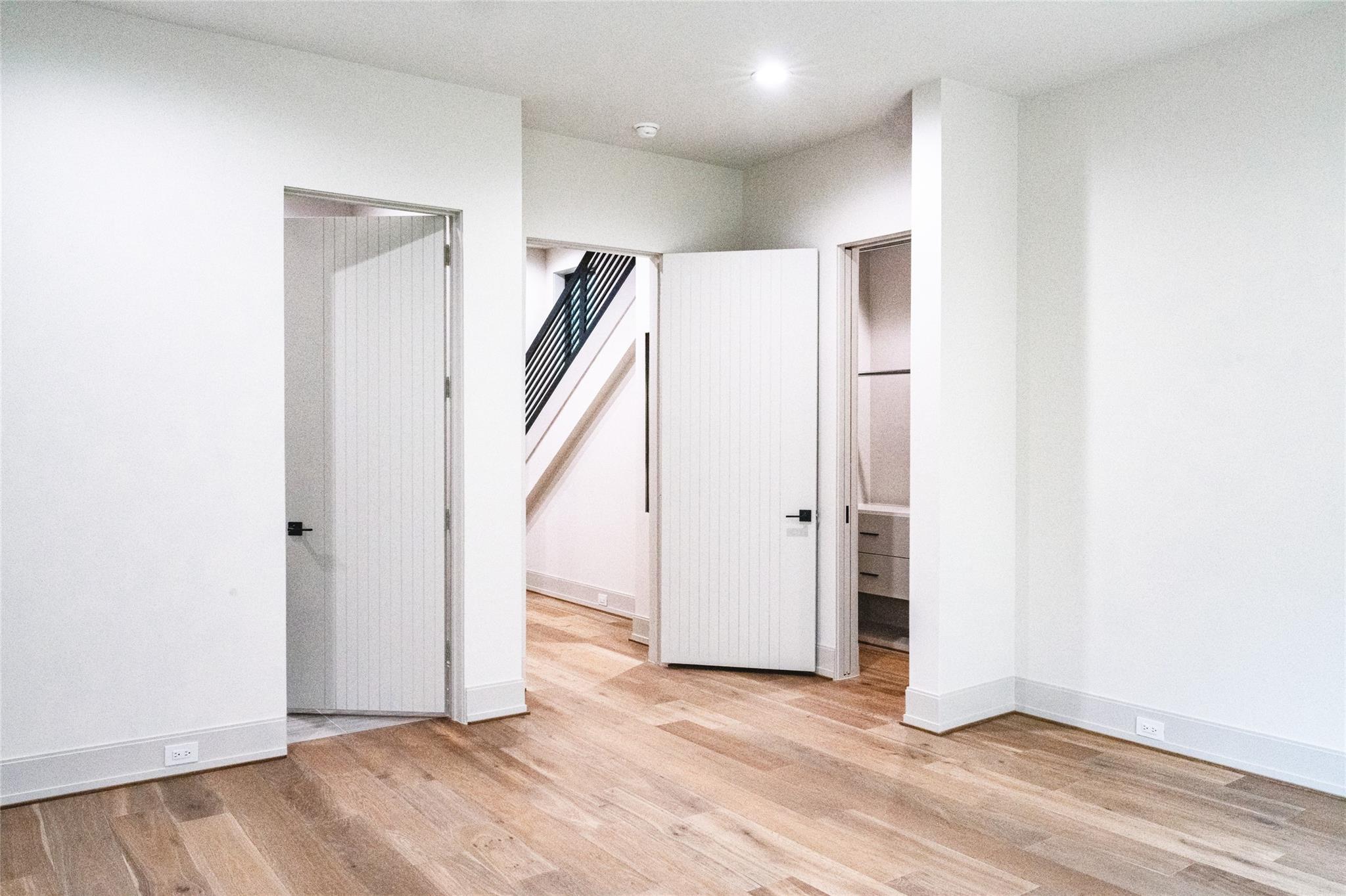 411 W Saulnier Street