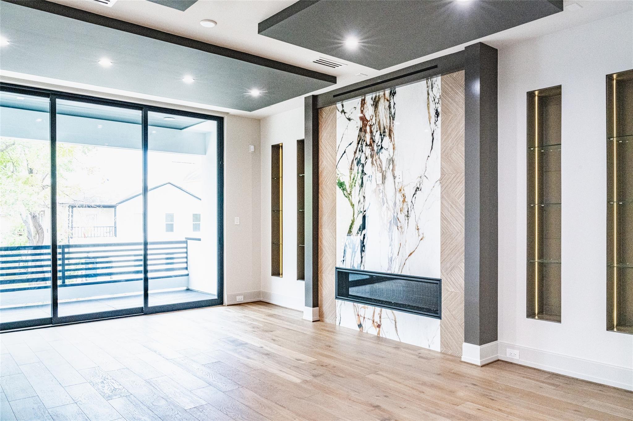 411 W Saulnier Street