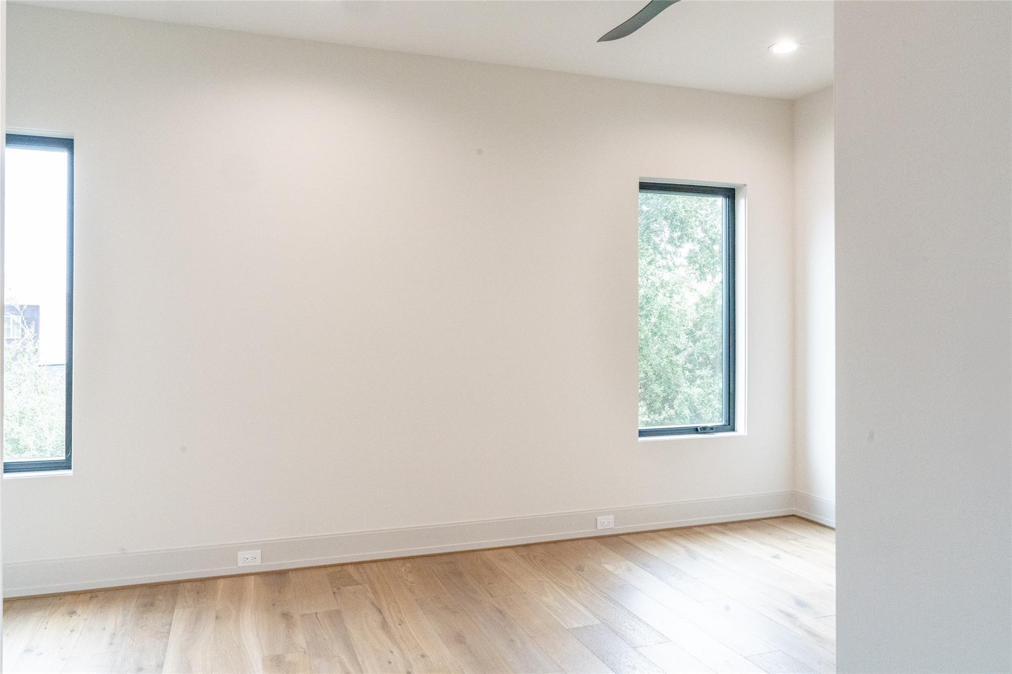411 W Saulnier Street
