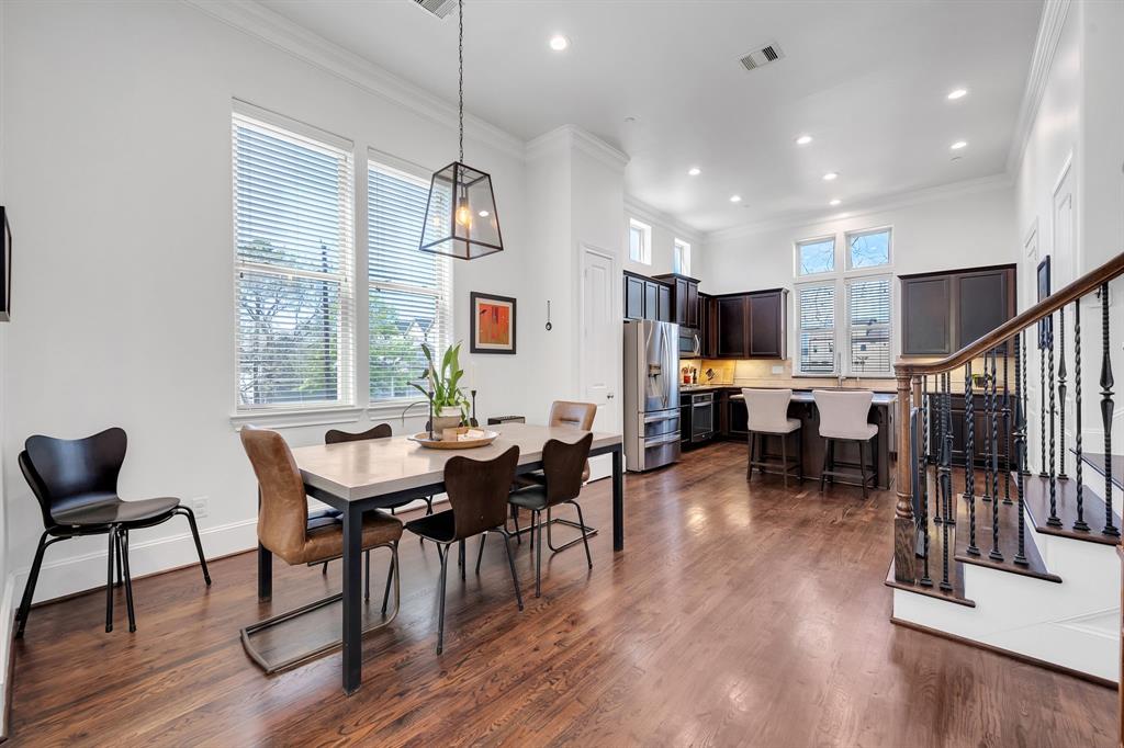 1249 W 22nd Street