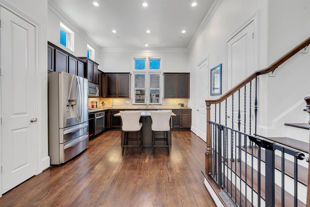 1249 W 22nd Street