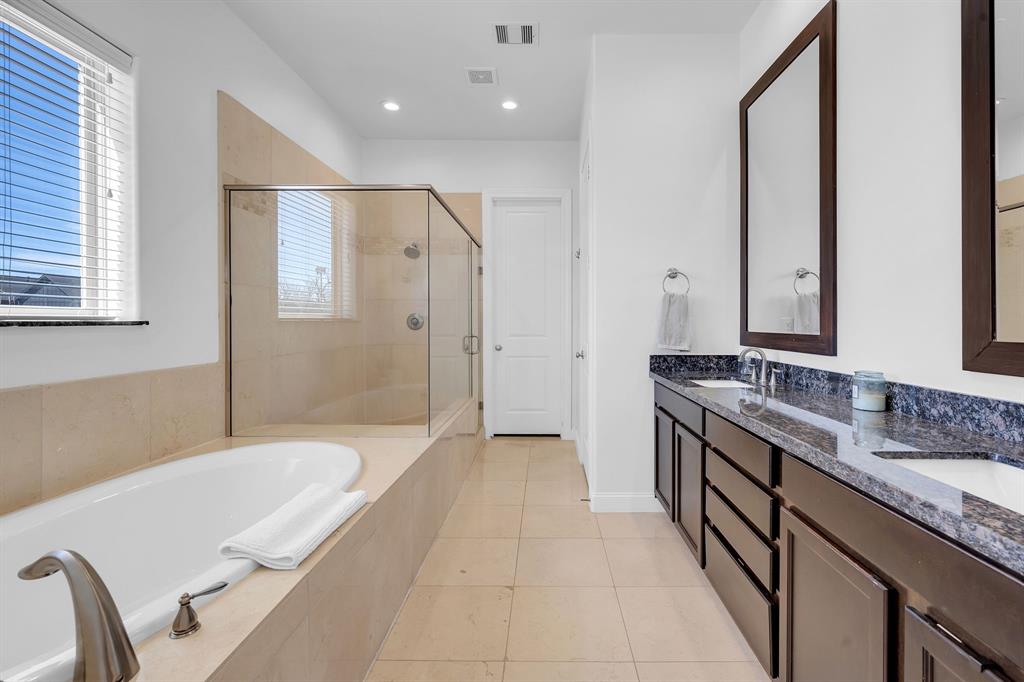 1249 W 22nd Street
