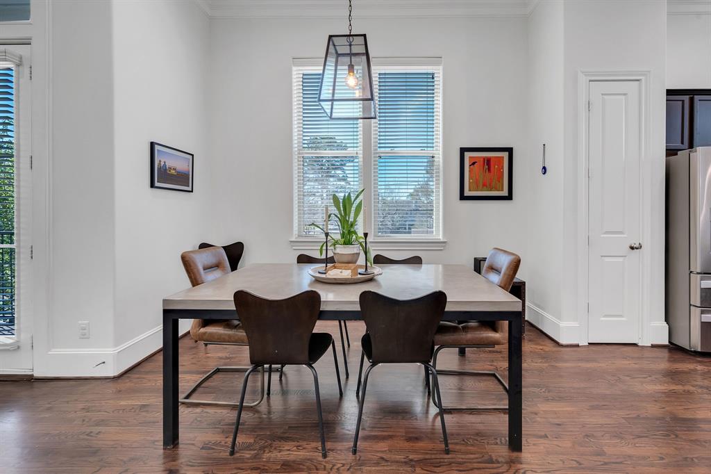 1249 W 22nd Street