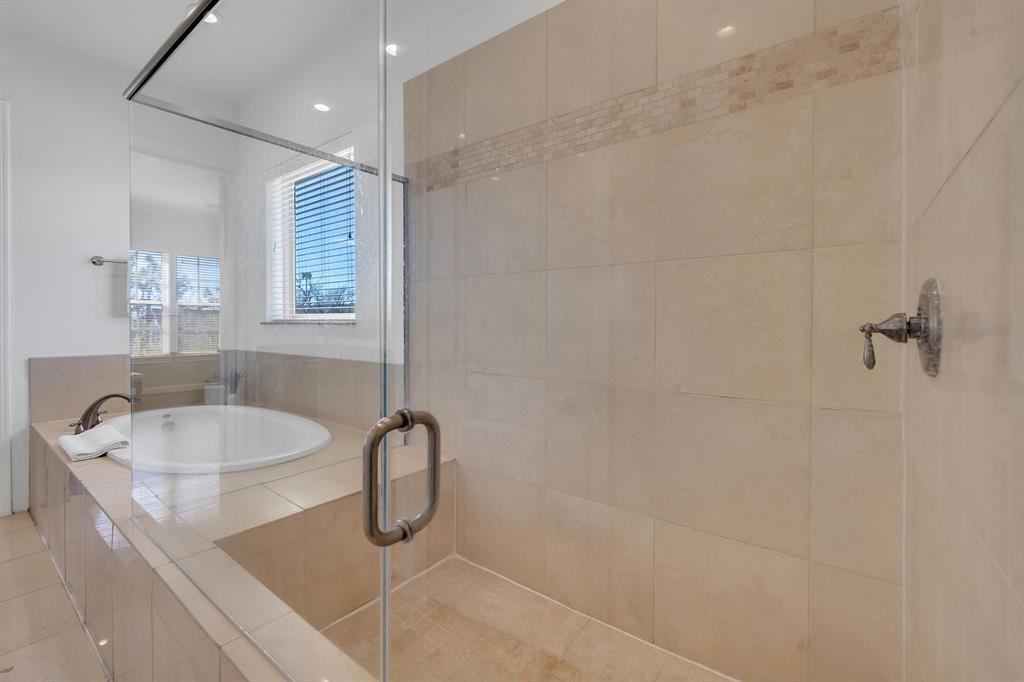 1249 W 22nd Street