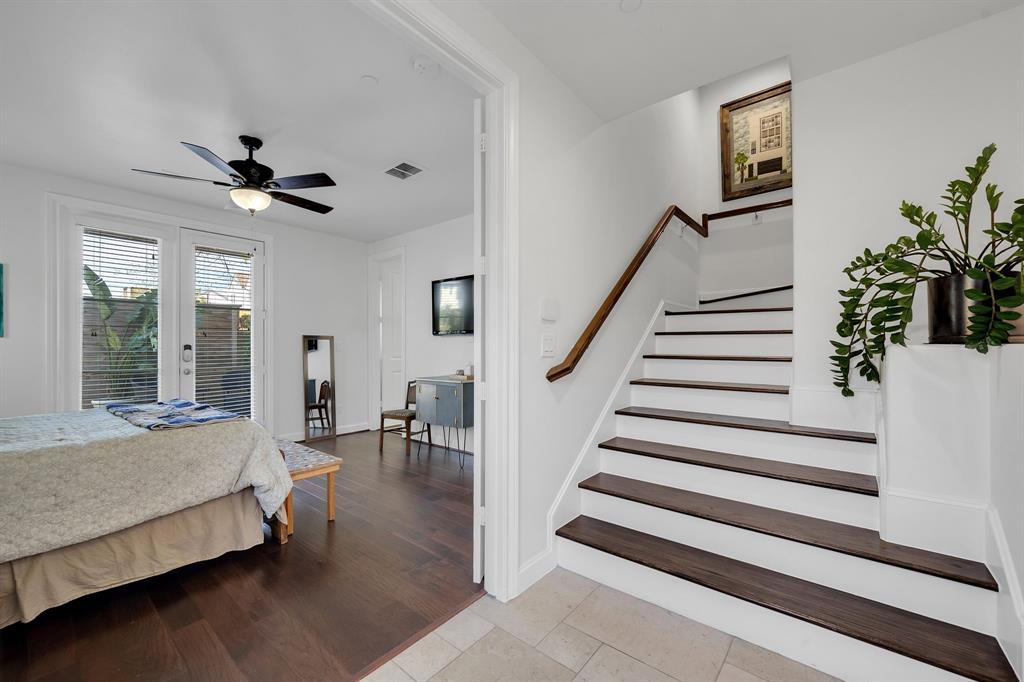 1249 W 22nd Street