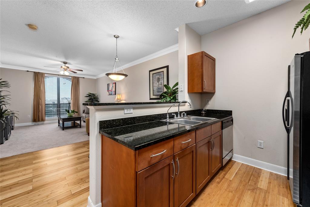 2299 Lone Star Drive # 512
