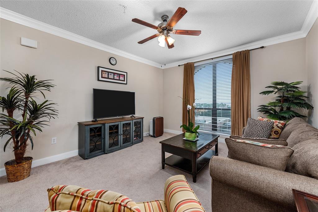 2299 Lone Star Drive # 512