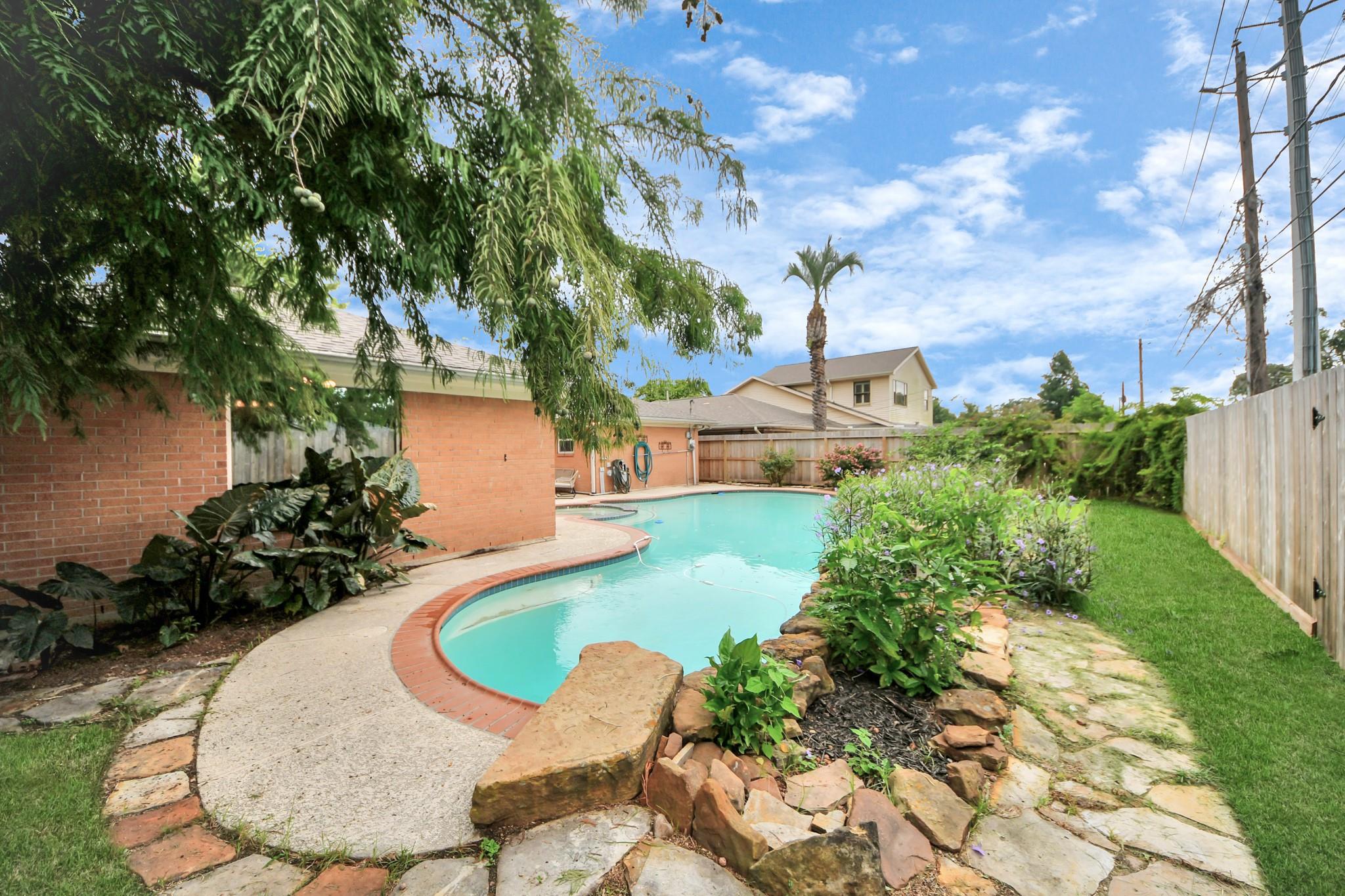 6214 Wynnwood Lane