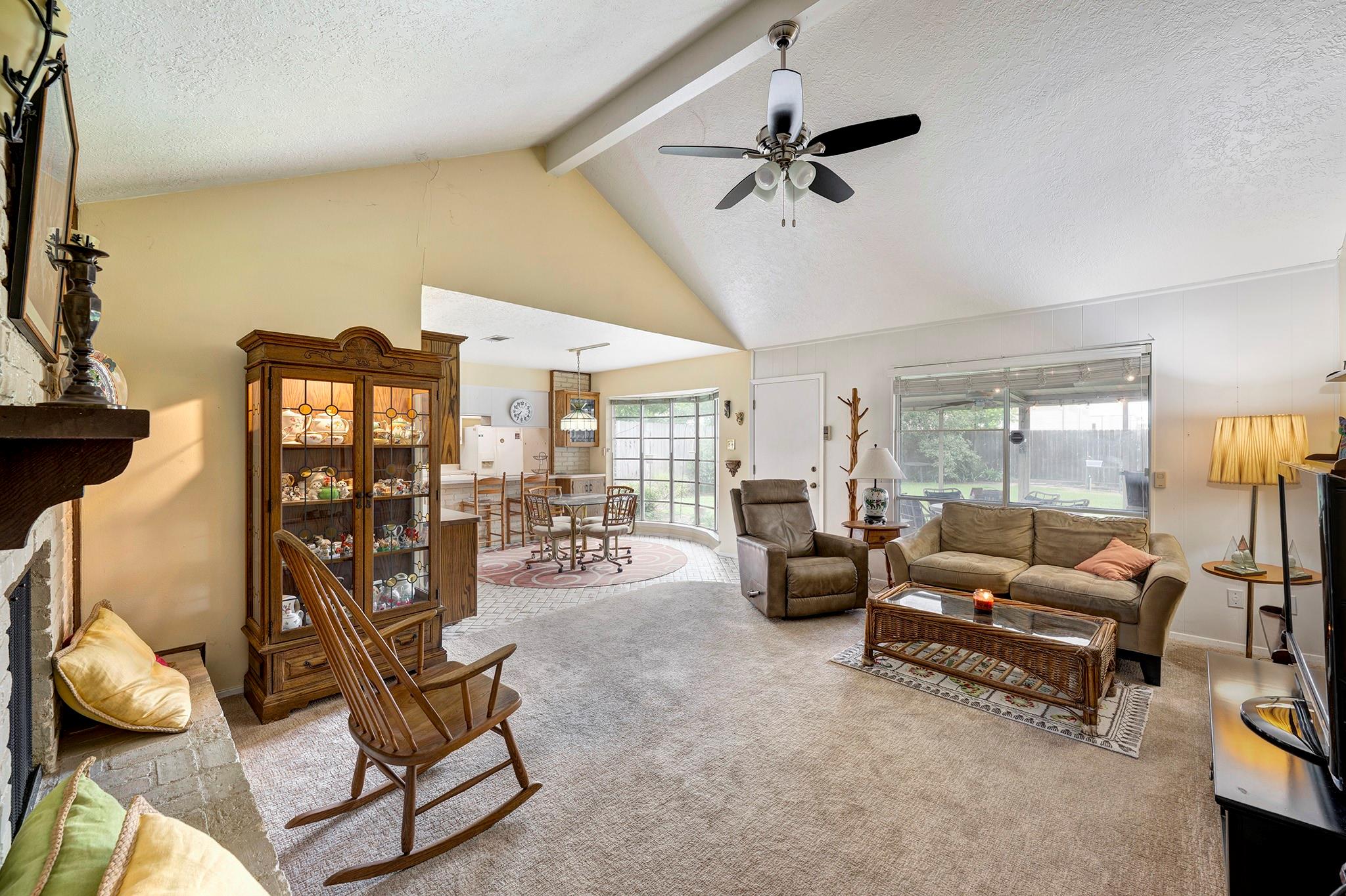 5922 Willowbend Boulevard