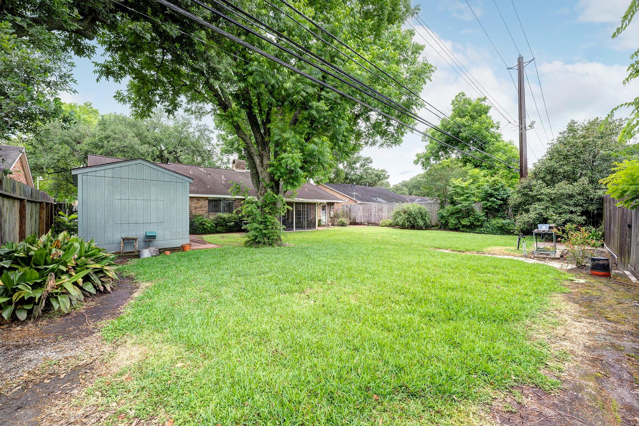 5922 Willowbend Boulevard