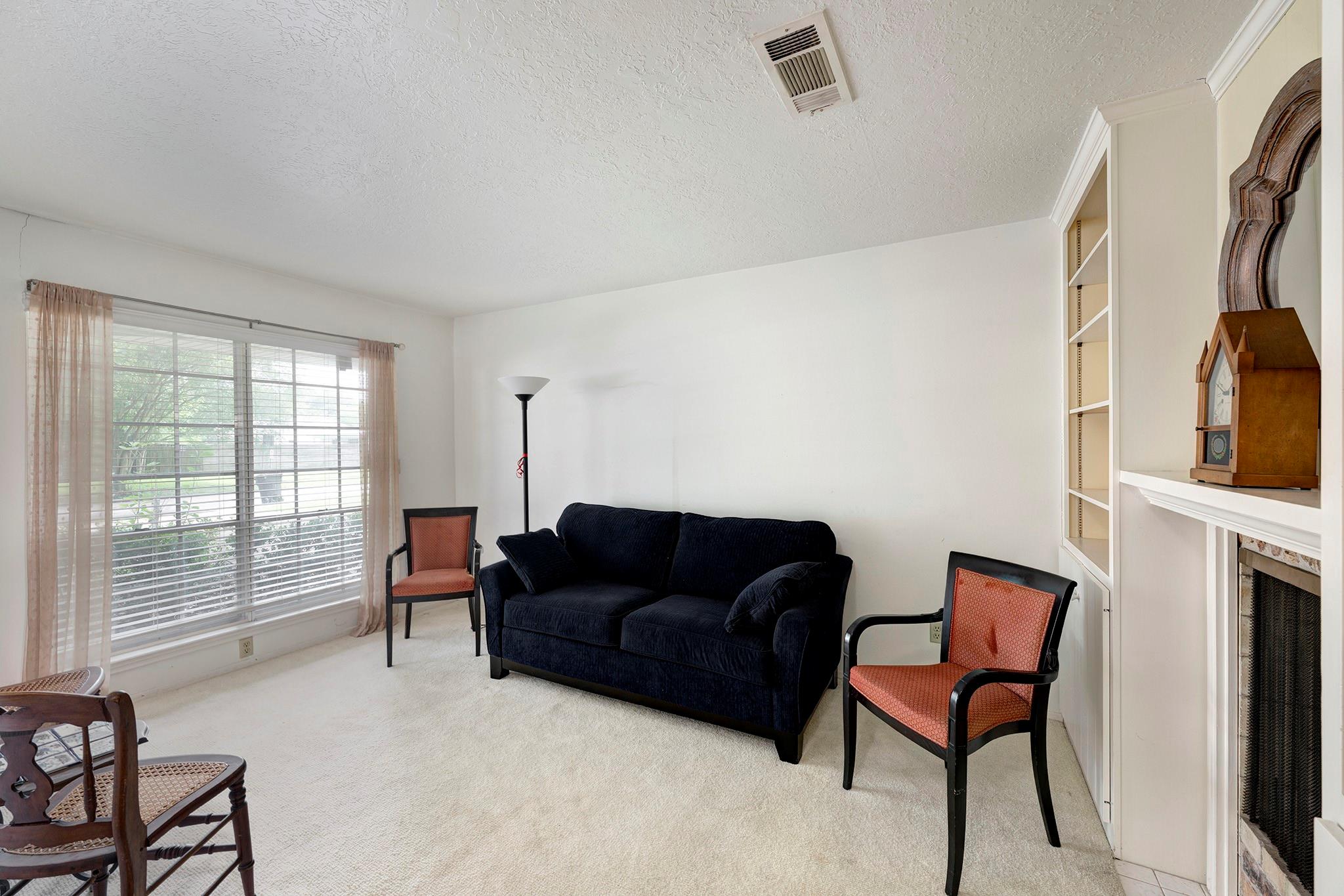 5922 Willowbend Boulevard