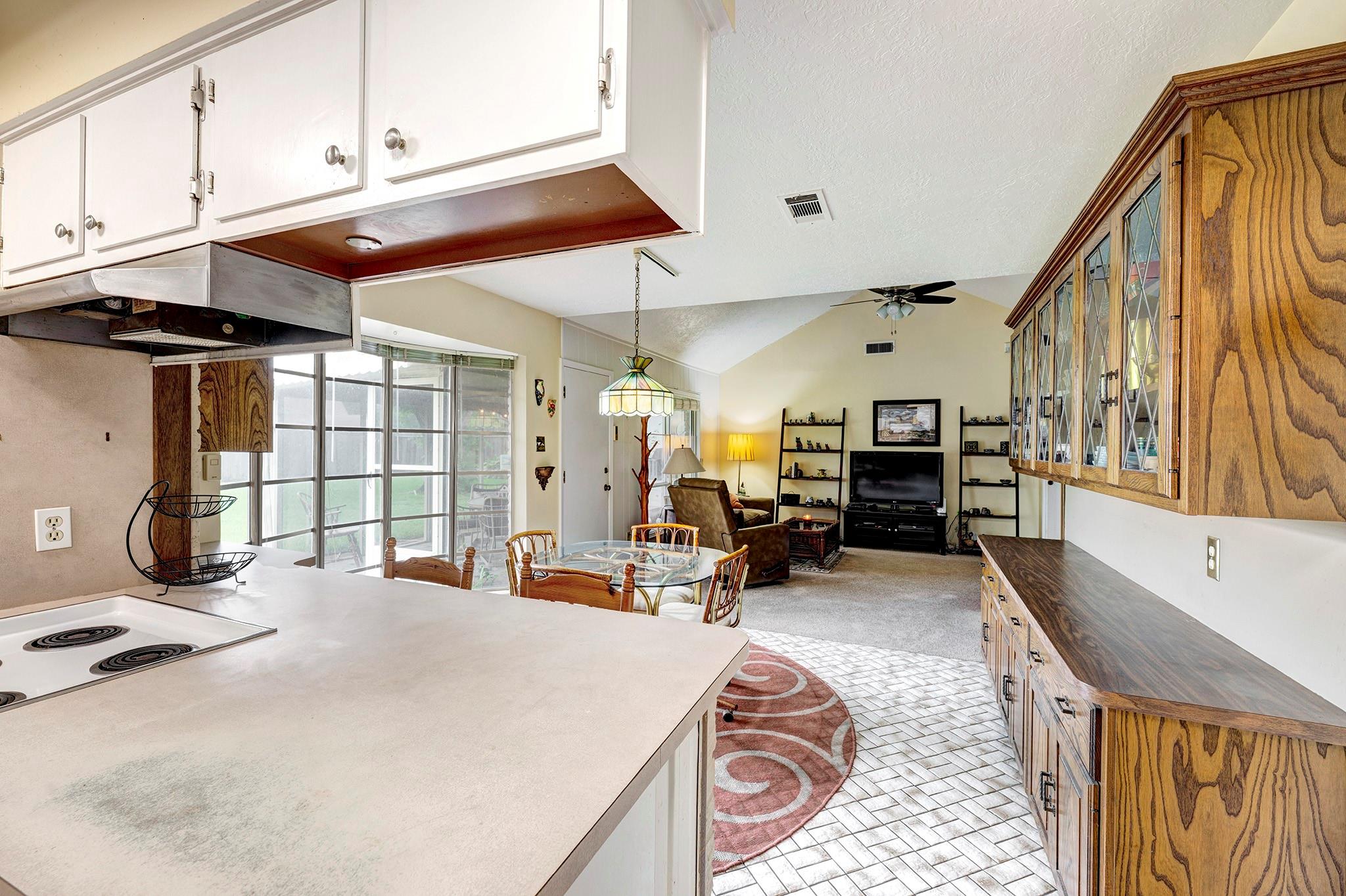 5922 Willowbend Boulevard