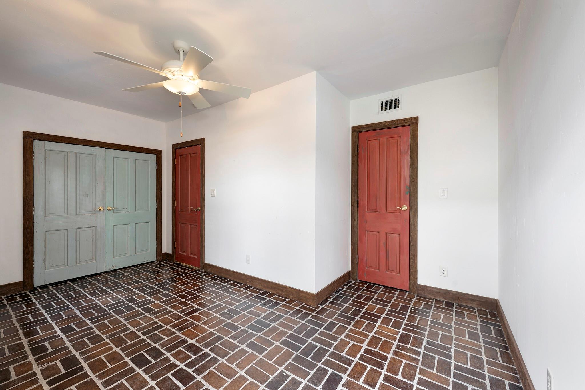 5623 Indian Circle