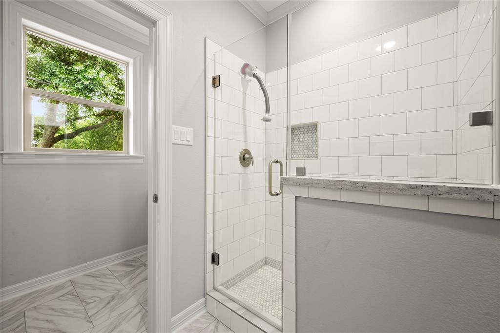 4411 Rosslyn Road