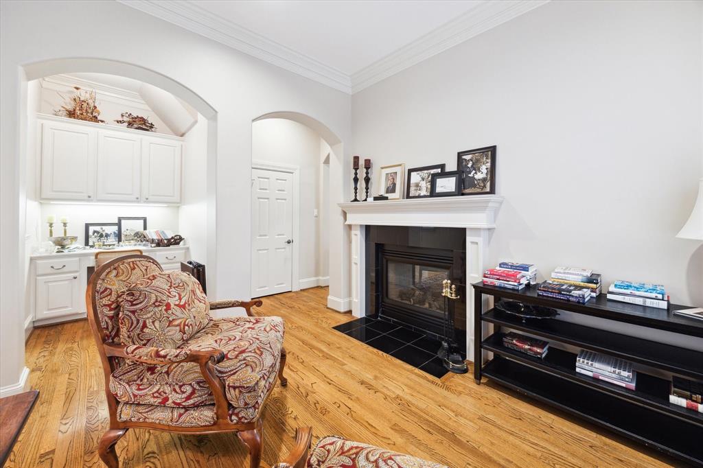 6089 Woodway Drive