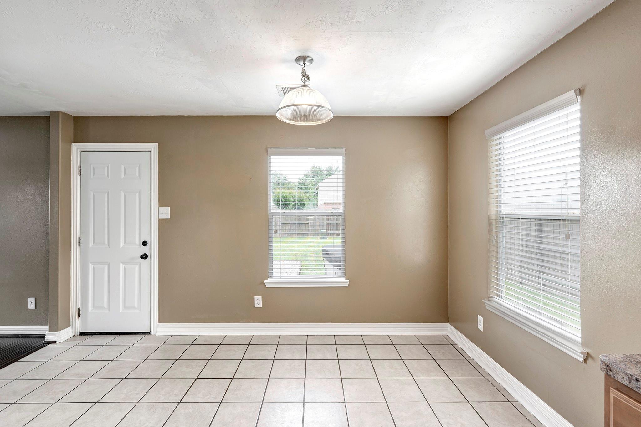 1915 Sable Glen Court