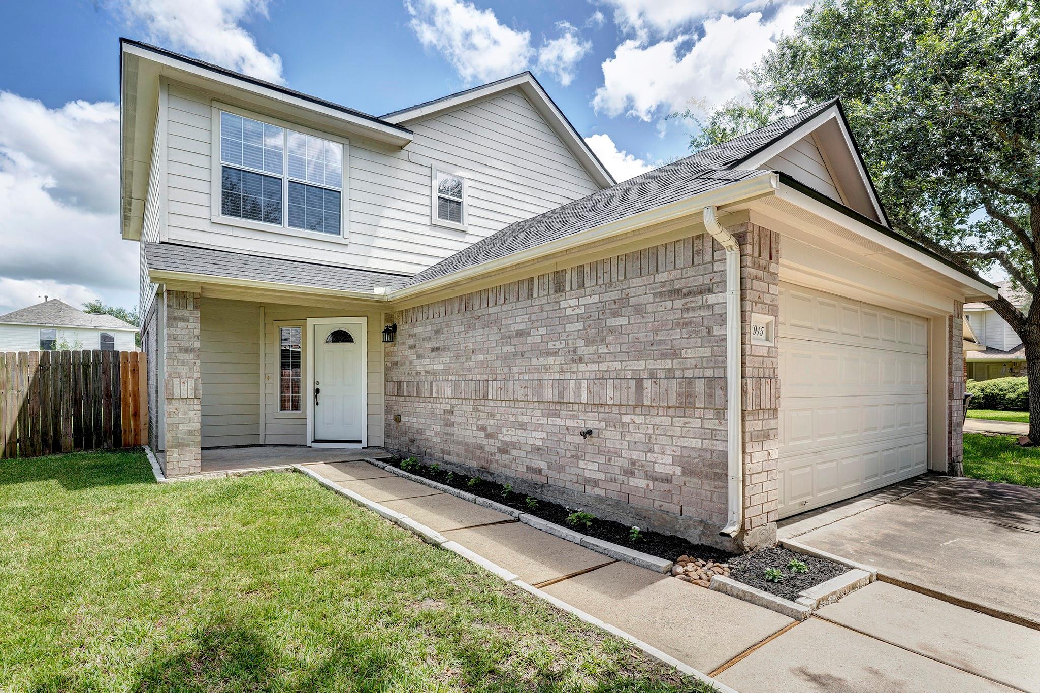 1915 Sable Glen Court