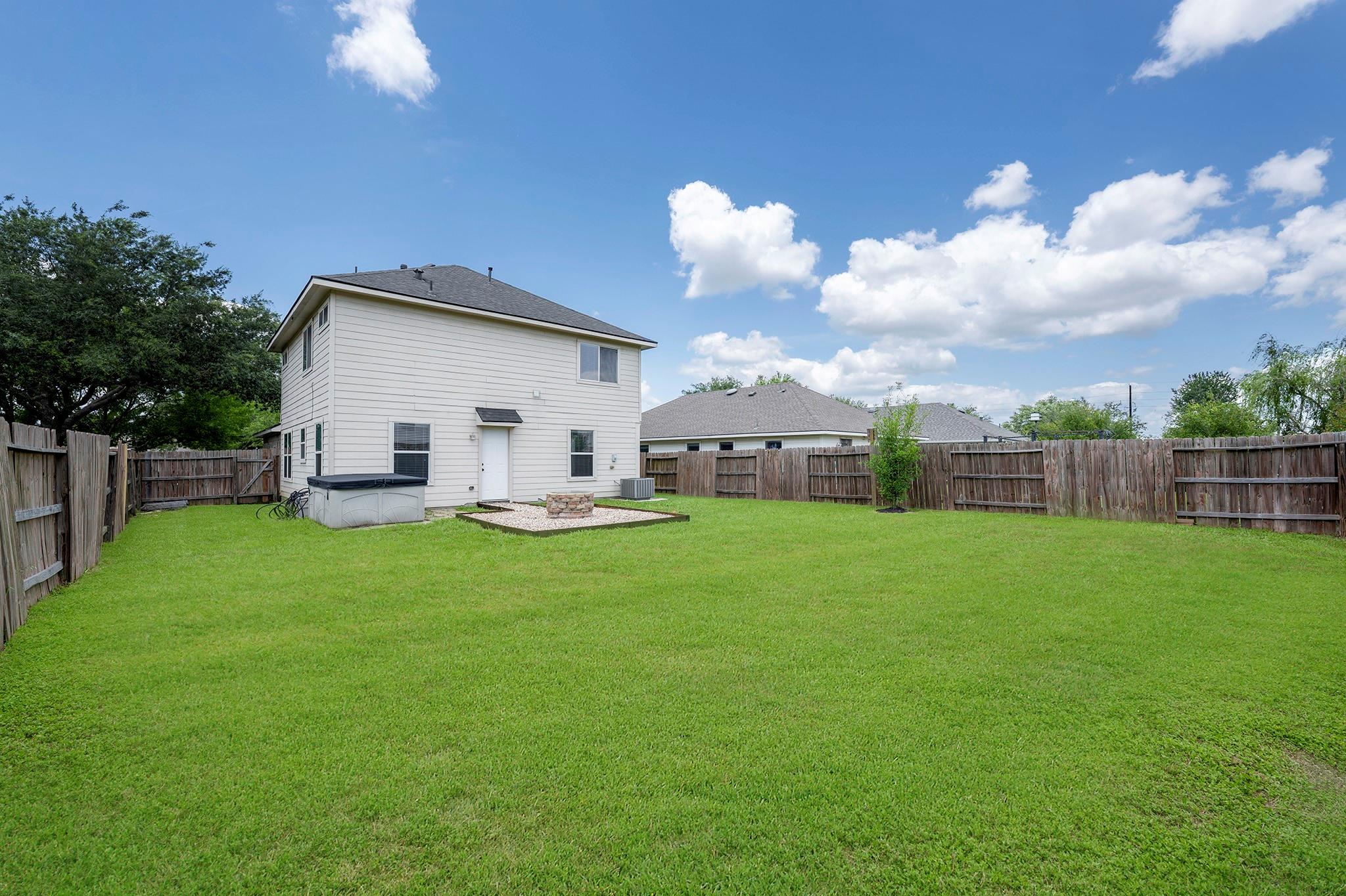 1915 Sable Glen Court