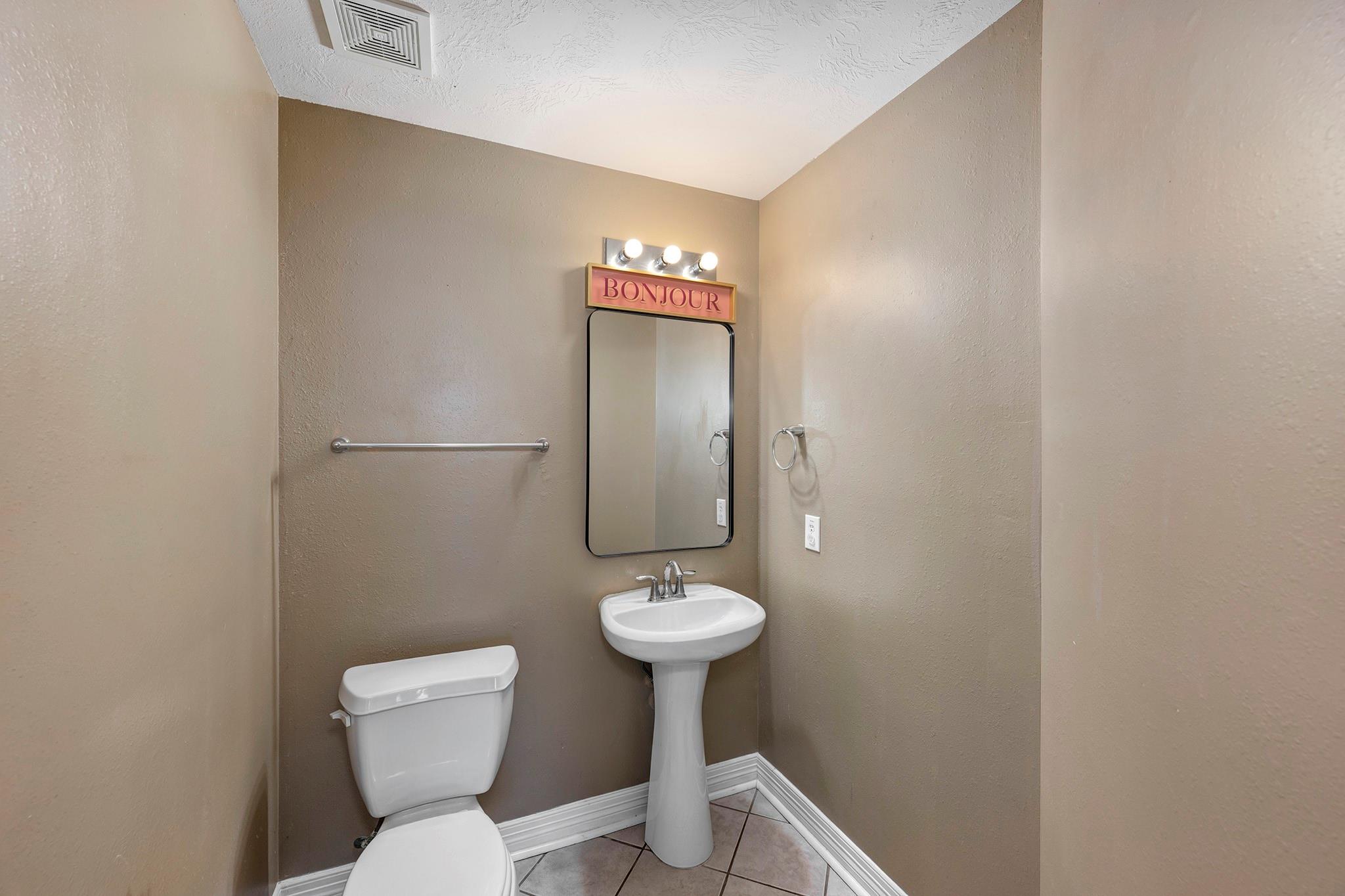 1915 Sable Glen Court