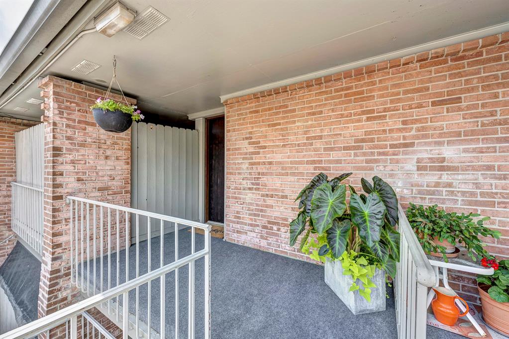 6414 Bayou Glen Road