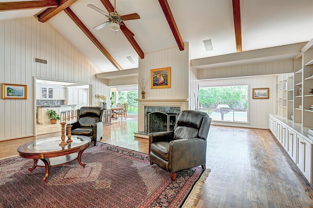 622 Hunters Grove Lane