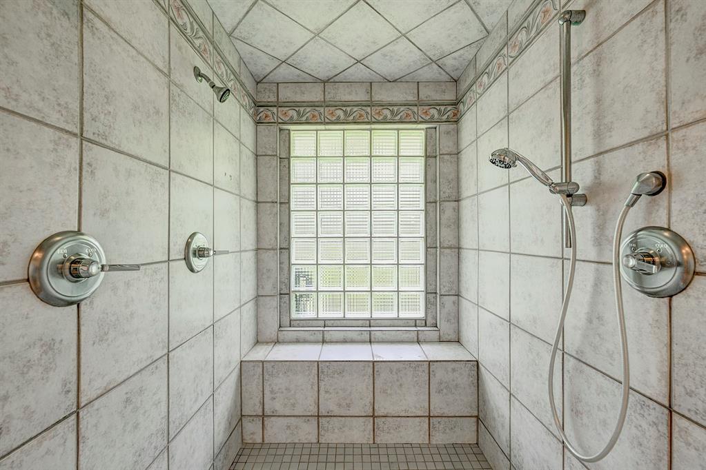 622 Hunters Grove Lane