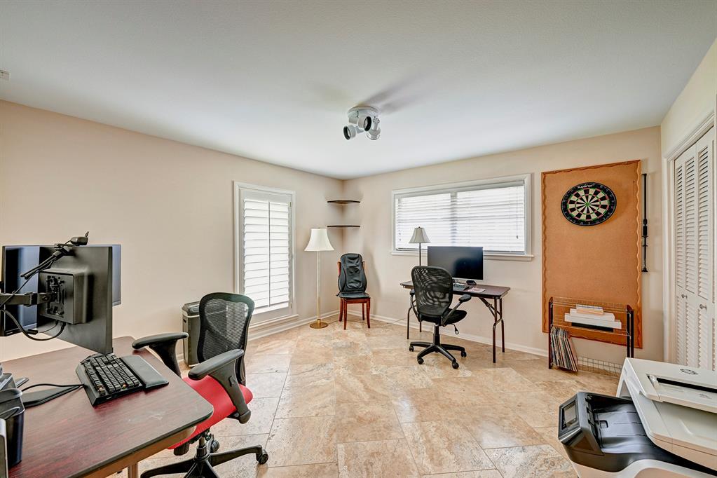 622 Hunters Grove Lane