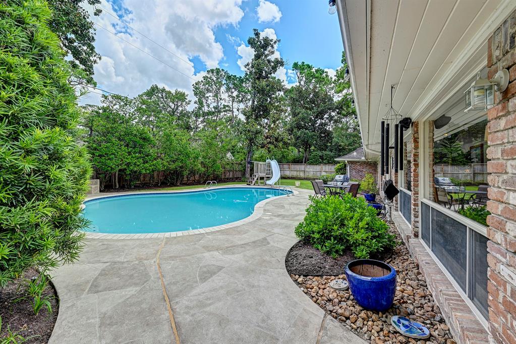 622 Hunters Grove Lane