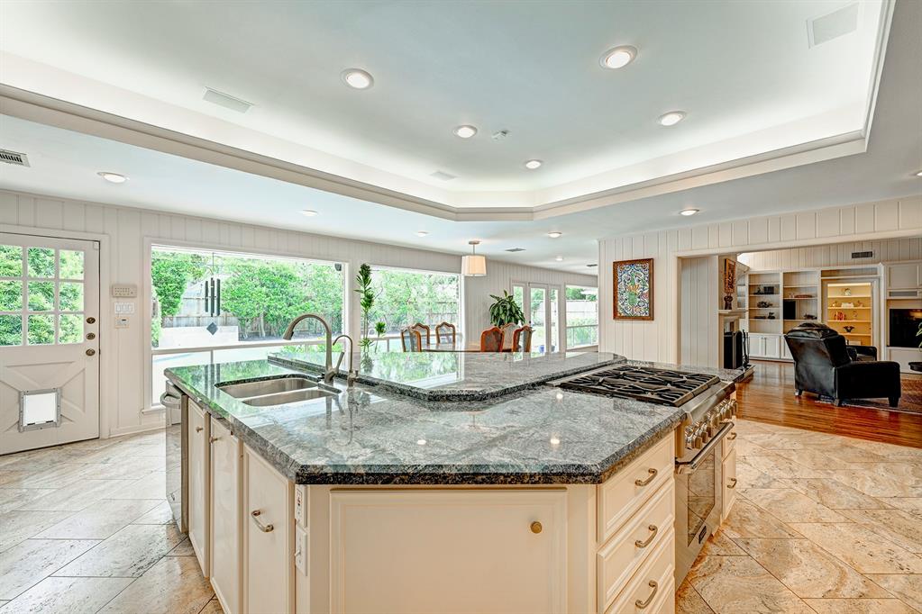 622 Hunters Grove Lane