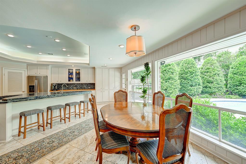 622 Hunters Grove Lane