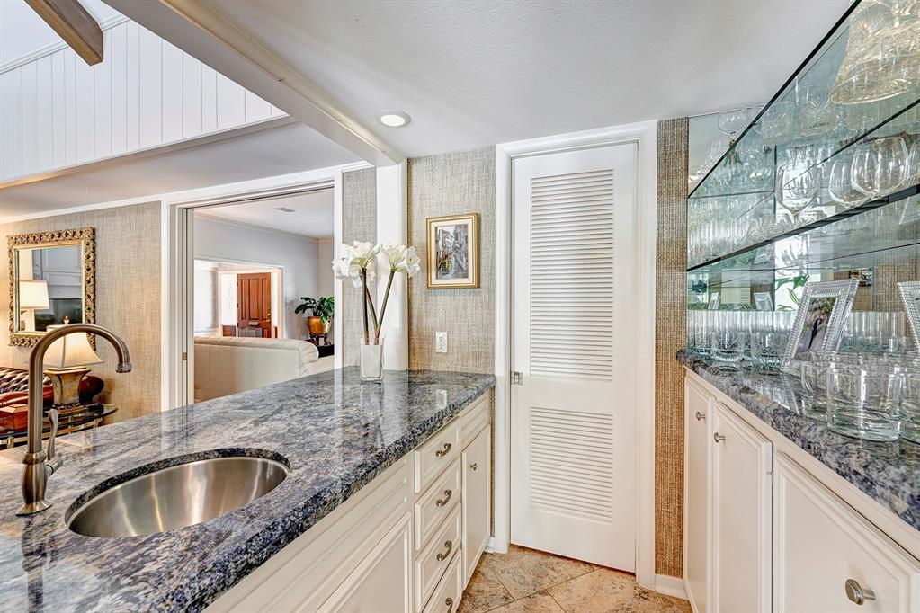 622 Hunters Grove Lane