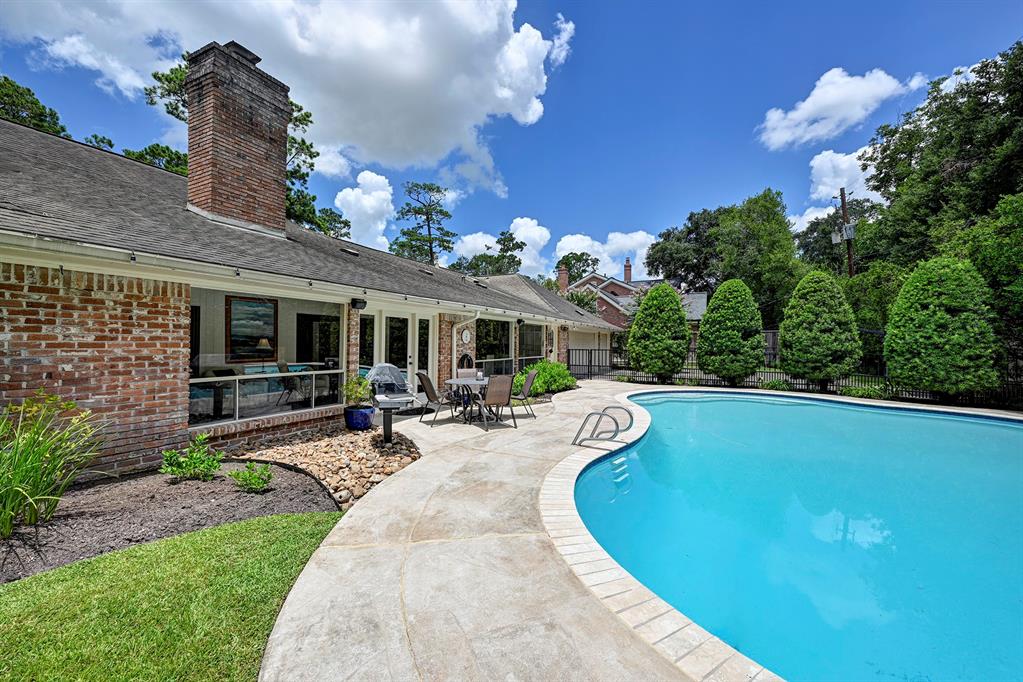 622 Hunters Grove Lane