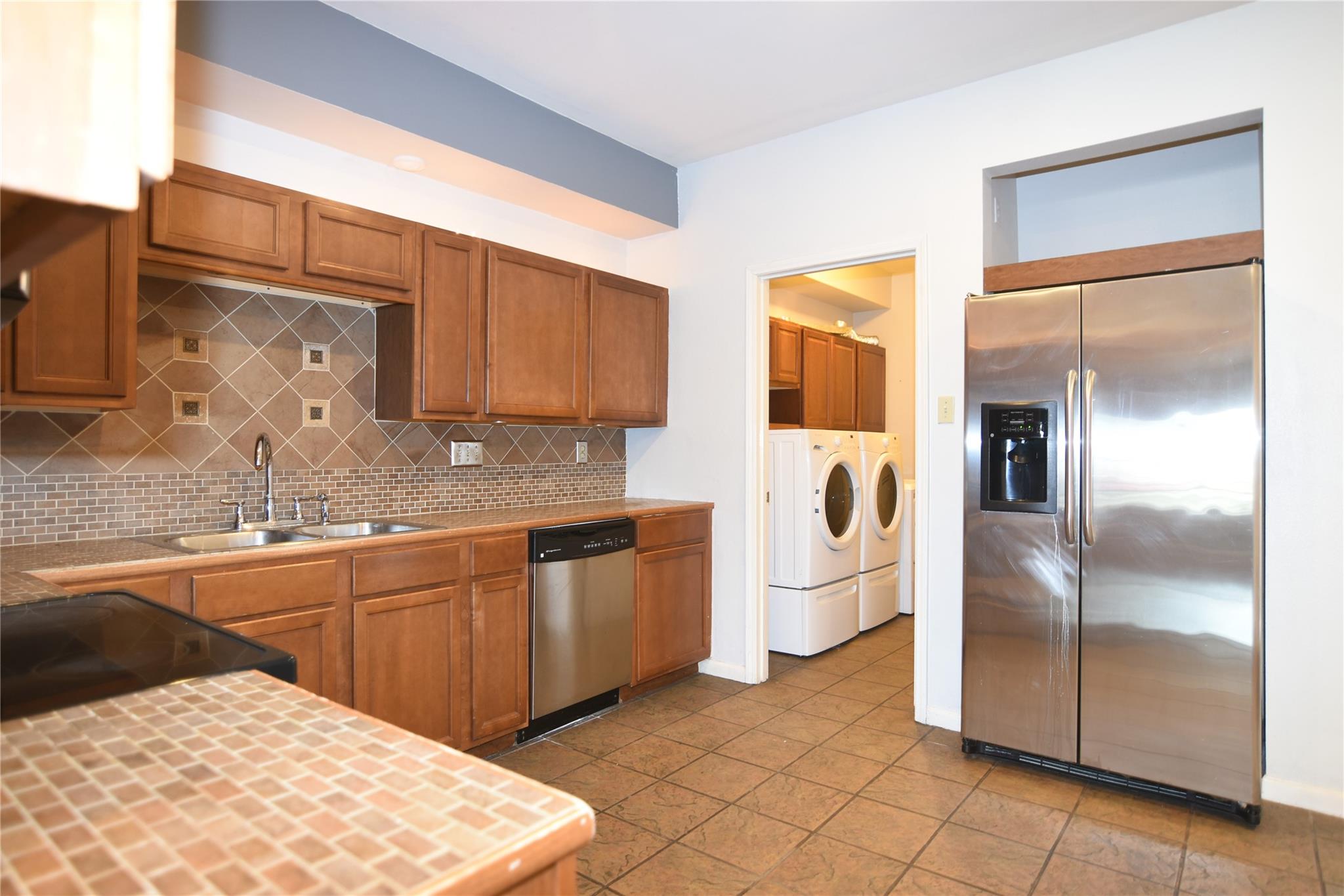 940 Wycliffe Drive # 2